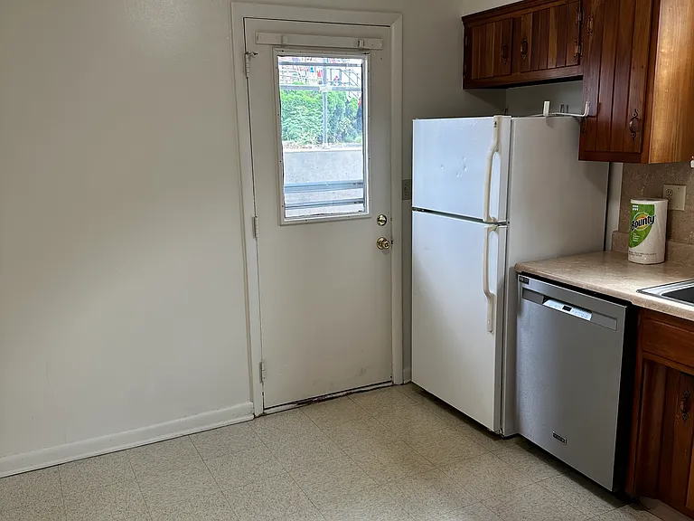 216 Hartley Rd #1 — Photo 3