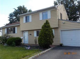 95 Aberdeen Ave, Iselin, NJ 08830