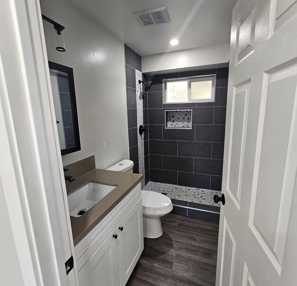 1 bed, $2,295 — Photo 4