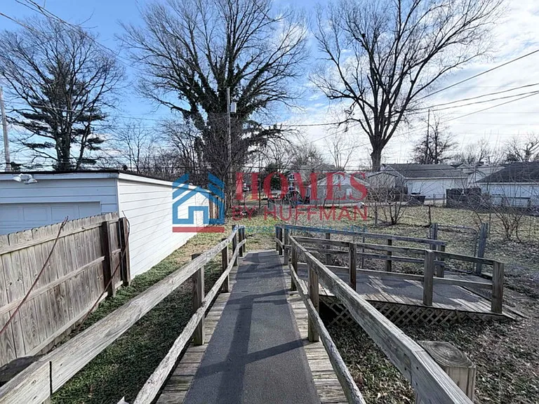 1116 Marshall Ave — Photo 13