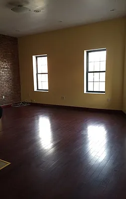 Rented by Elite NY Holdings | media 31