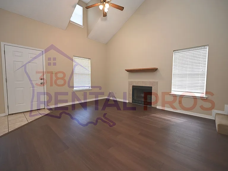 2414 Misty Ln — Photo 5