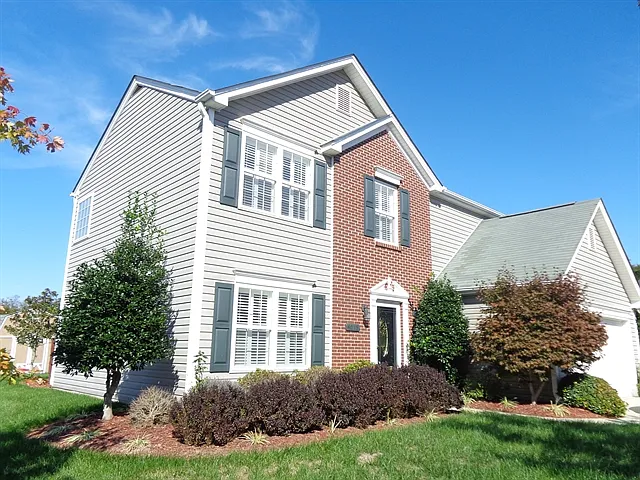 4015 Shadow Pines Cir — Photo 1