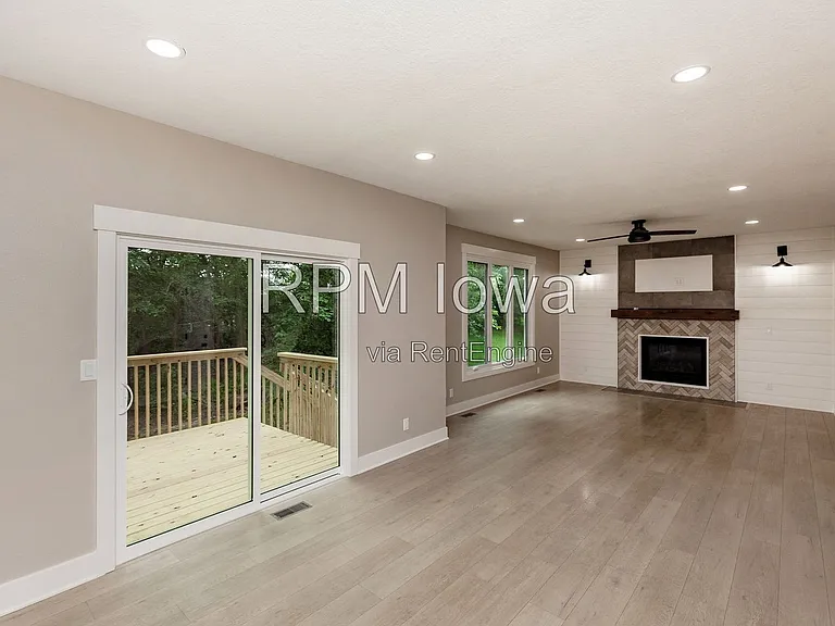 14440 Briarwood Ln — Photo 7