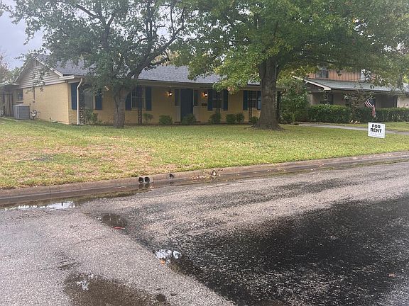 3rd image of 2325 N Alexander St