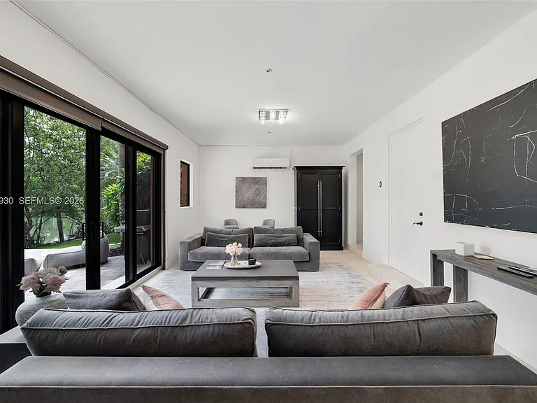 6226 Paradise Point Dr — Photo 15