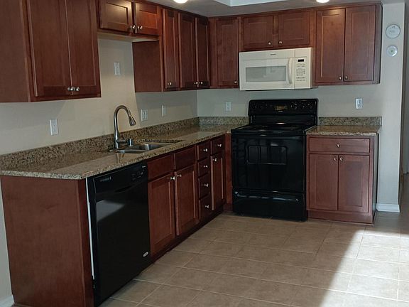 4th image of 3 Westlake Dr NE