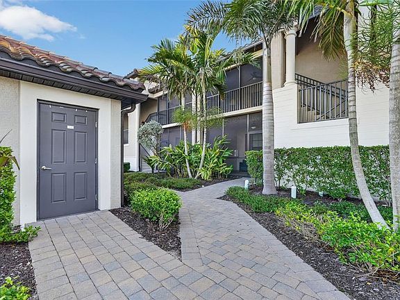4th image of 5685 Palmer Cir Unit 202