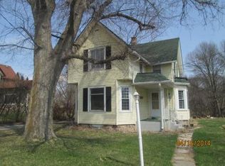 W282N7352 Main St, Hartland, WI 53029