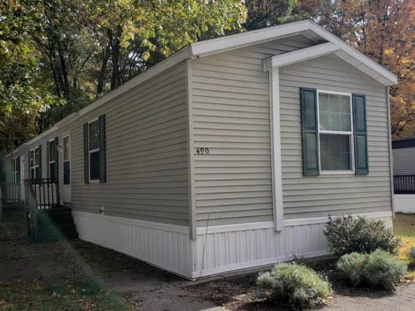 490 S Sunshine Ln, Muskegon, MI 49442