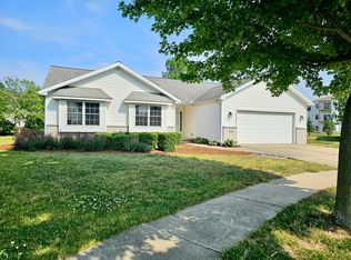 1712 Whitmer Ct, Bloomington, IL 61704