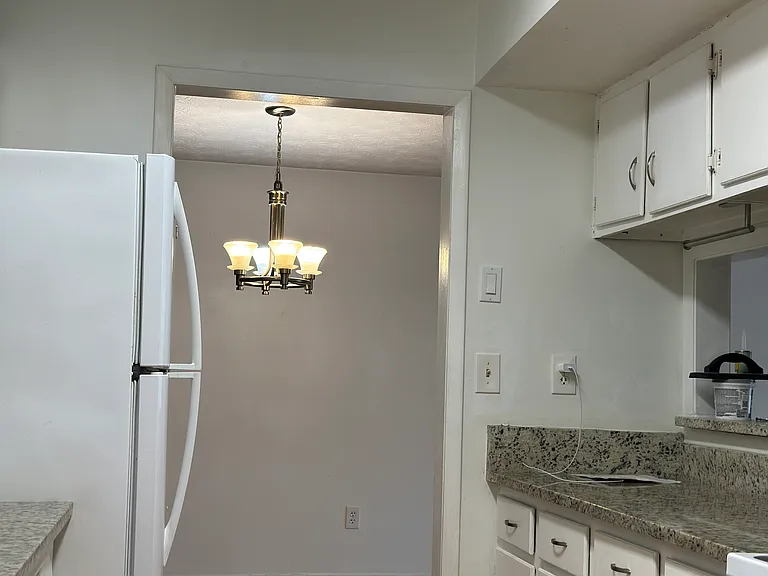 306 Park Ridge Cir — Photo 5