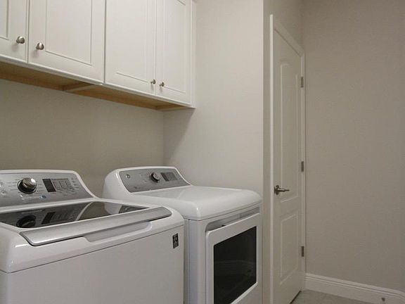 5th image of 104-2318 Sawyers Hill Rd Unit 104