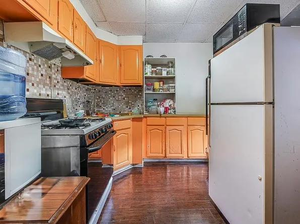 113 34th Street image 6 of 17