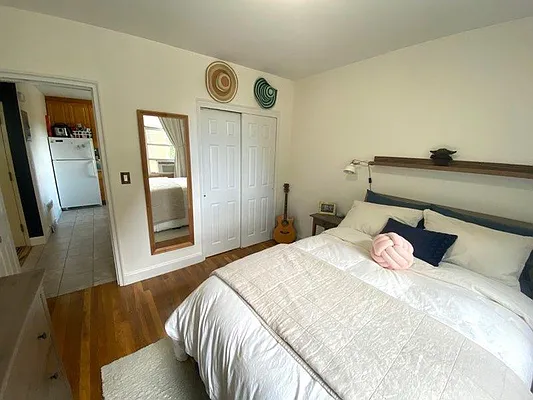 Rented by Bouklis Group | media 8