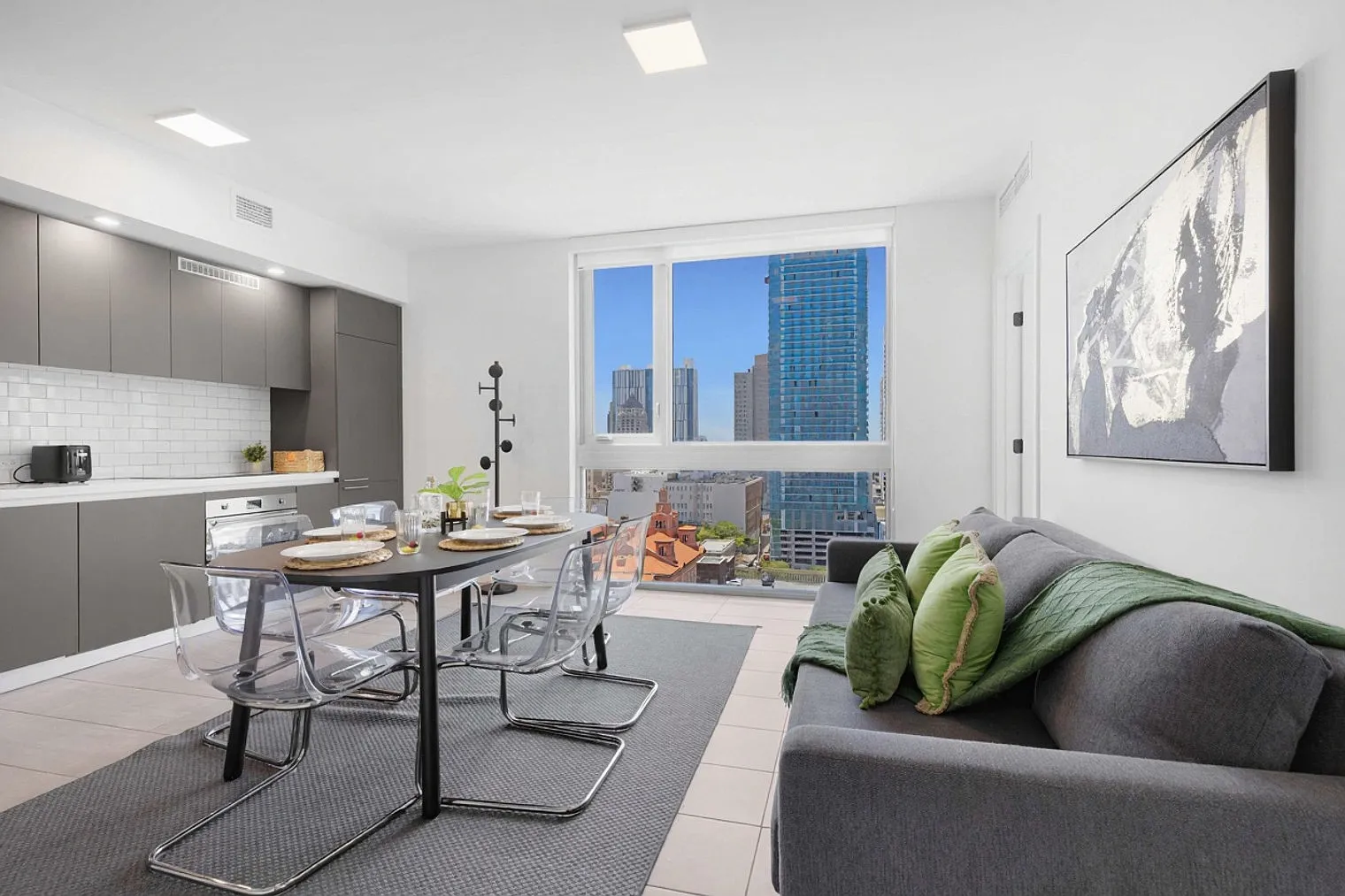 2 bed, 1.0 bath, 699 sqft, $7,061 — Photo 1