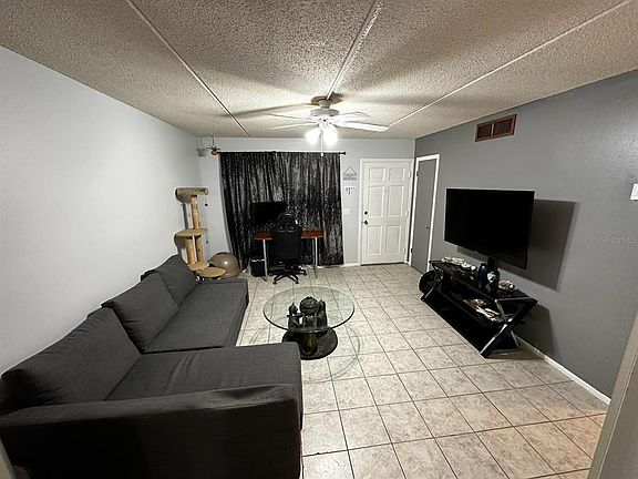 4th image of 1100 E Caroline St APT 110