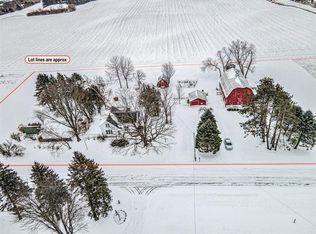 1529 W Hansen Rd, Scottville, MI 49454