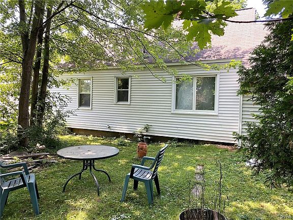 2nd image of 114 Traister Dr