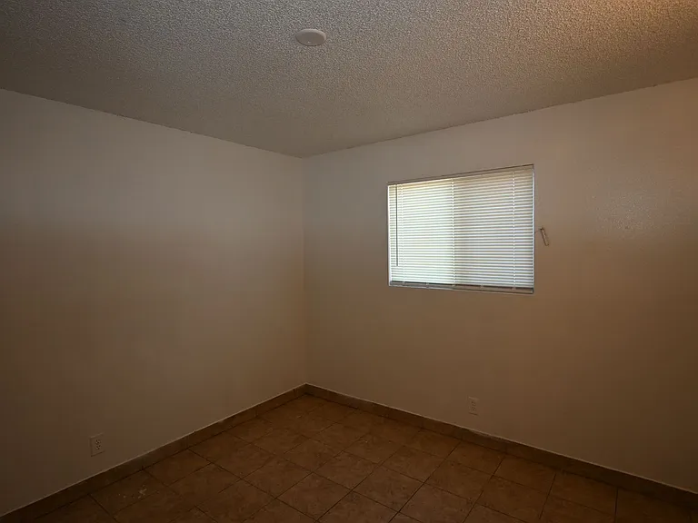 2301 Stewart Ave #A — Photo 10