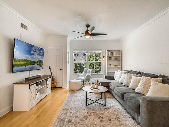 3rd image of 202 E SOUTH STREET #3051