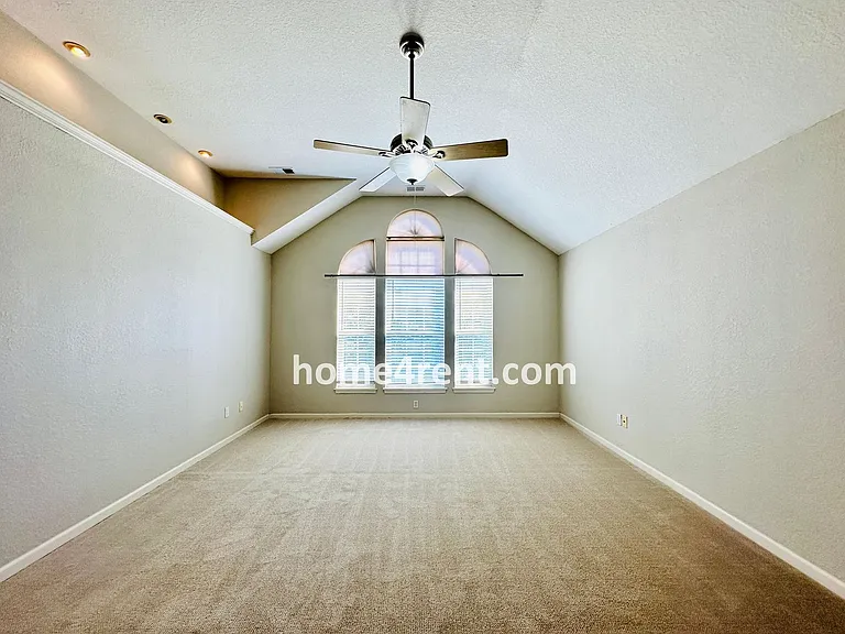 14236 W 153rd St — Photo 15