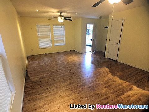 3rd image of 3413 Bluespruce Way