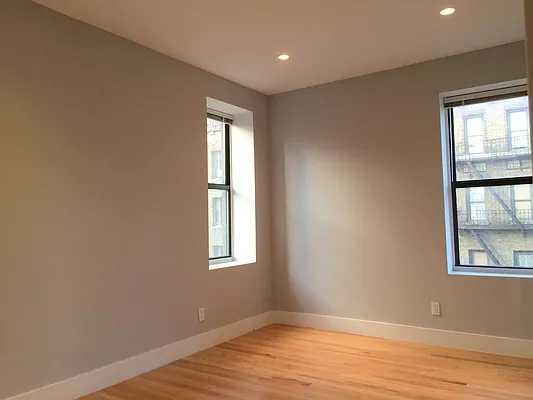 Rented by Uptown Flats LLC | media 24