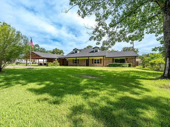 21361 Dean Ln, Chandler, TX 75758