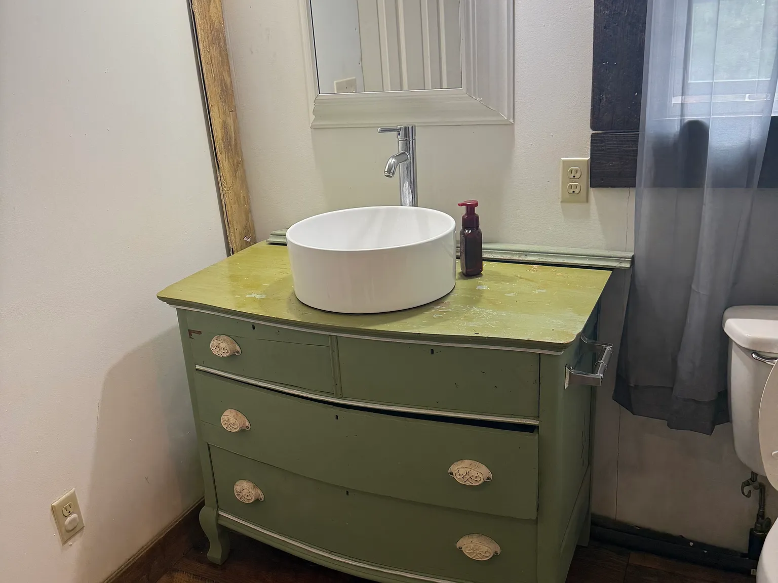 1 bed, 1100 sqft, $1,000 — Photo 2