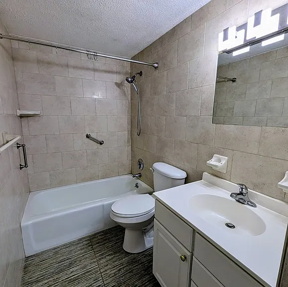 89 Pleasant St #C1 — Photo 6