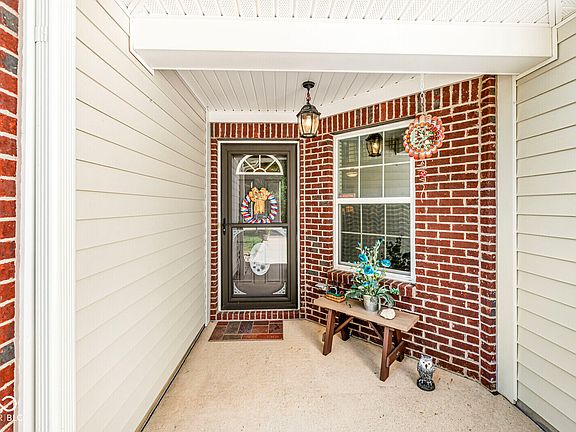 2nd image of 4641 Muscatine Way