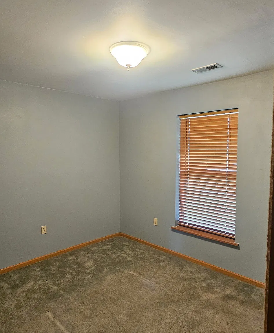 3 bed, 1360 sqft, $725 — Photo 1