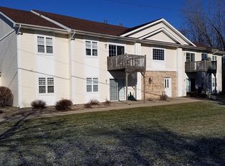 8 Hickory Manor Dr APT 5, Gates, NY 14606
