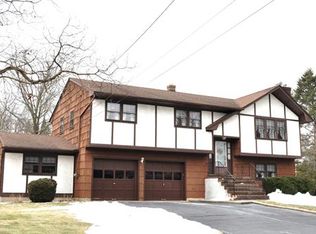 48 Smith Rd, Somerset, NJ 08873