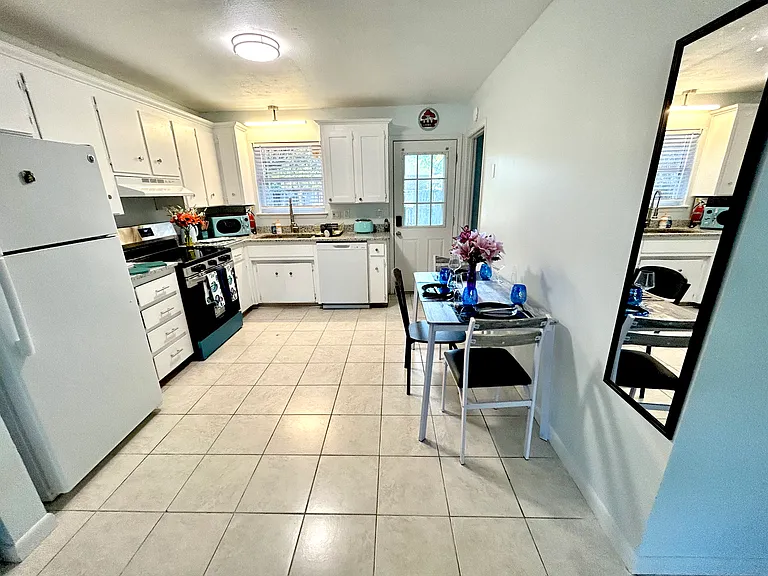 4969 Yacht Harbour Dr — Photo 19