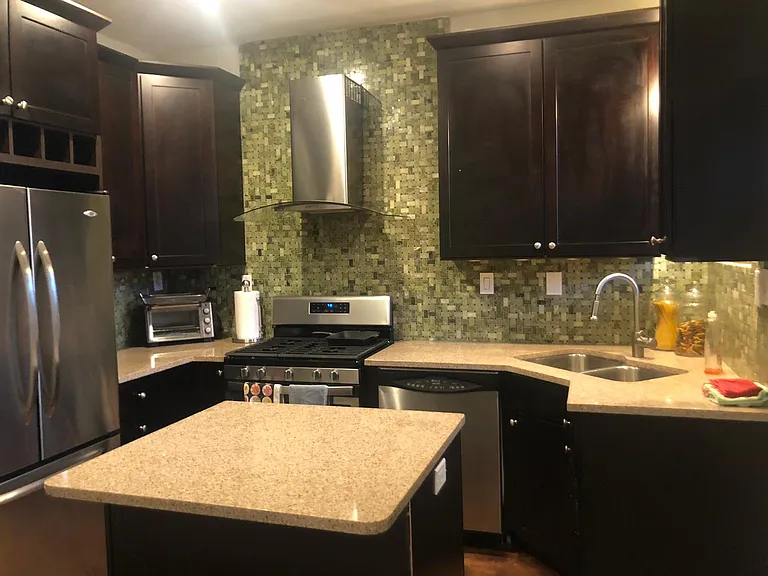 2742 W Nelson St #1 — Photo 6