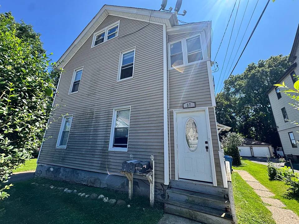 57 Rhodes St #2