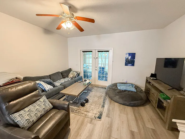 2508 SW 35th Pl #T117 — Photo 8