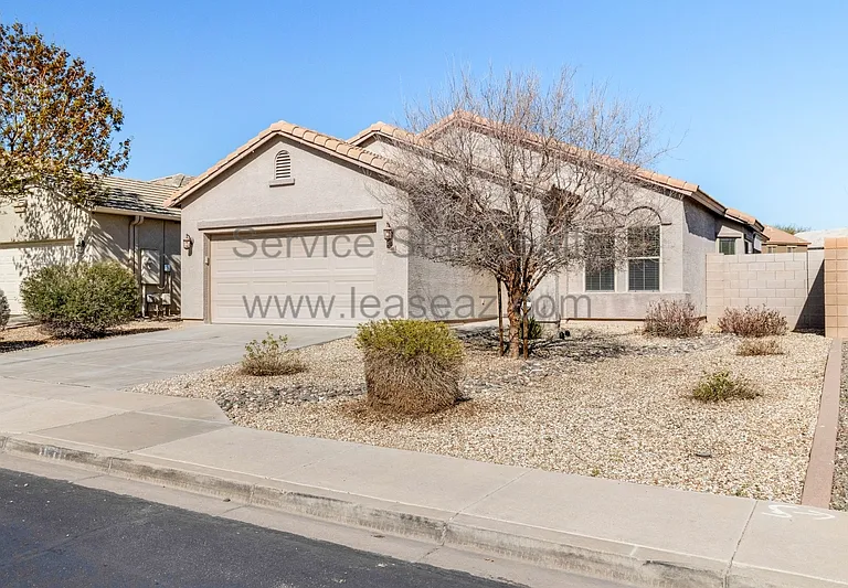 15015 N 172nd Ln — Photo 2