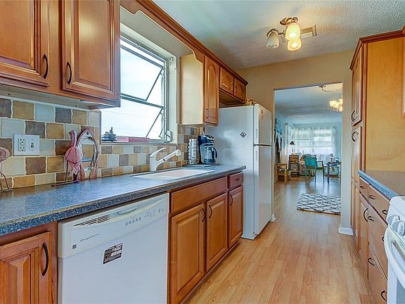 3rd image of 2960 59th St S APT 301
