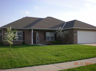 1303 SW 8th St, Oak Grove, MO 64075