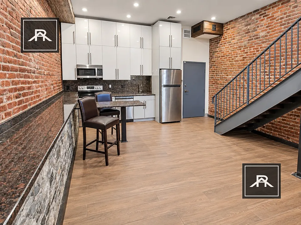 1028 Commonwealth Ave #101