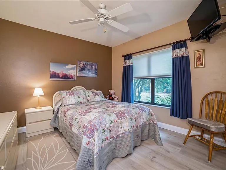 5980 Hidden Oaks Ln — Photo 17