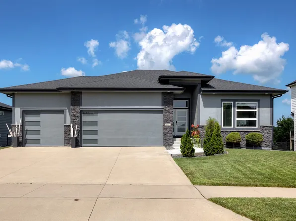 2012 NE Park Dr, Grimes, IA 50111