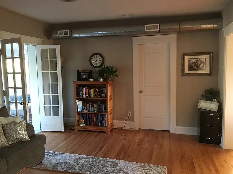 3105 Dewey Ave #4 — Photo 6