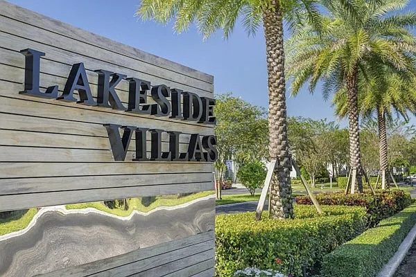 Lakeside Villas — Photo 2
