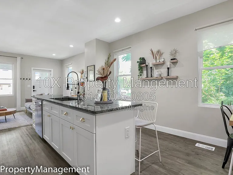 564 Kimball Pl — Photo 6