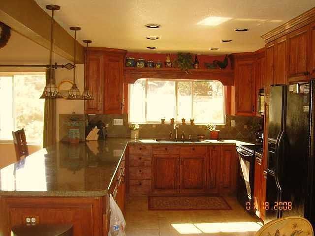 2nd image of 16616-18 Lawson Valley Rd