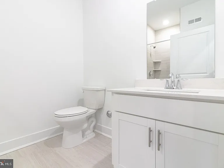 215 Lewis Fisher Dr #DR — Photo 16